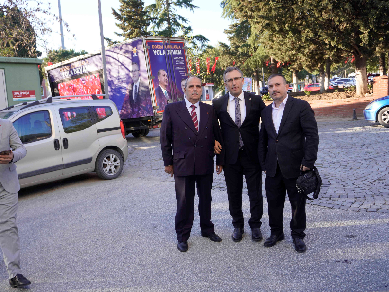 Ak Parti Milletvekili Adayı Av. Mehmet Sarı, seçim çalışmaları için Değirmenköy'de