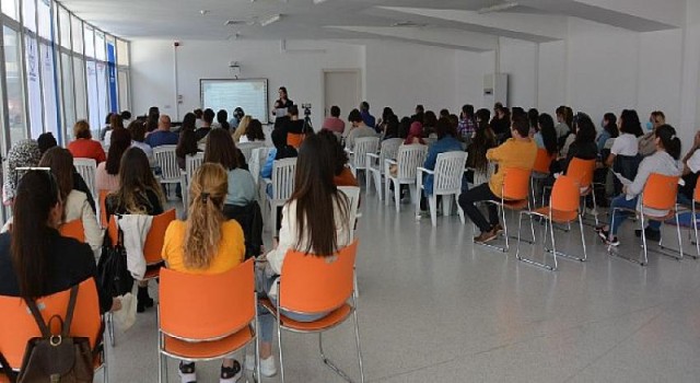Ebeveyn Bilgi ve Eğitim Merkezi’nde eğitimler sürüyor