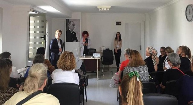 Çiğlili Kadınlar ”Sağlıklı Yaş Alma” Seminerinde Buluştu