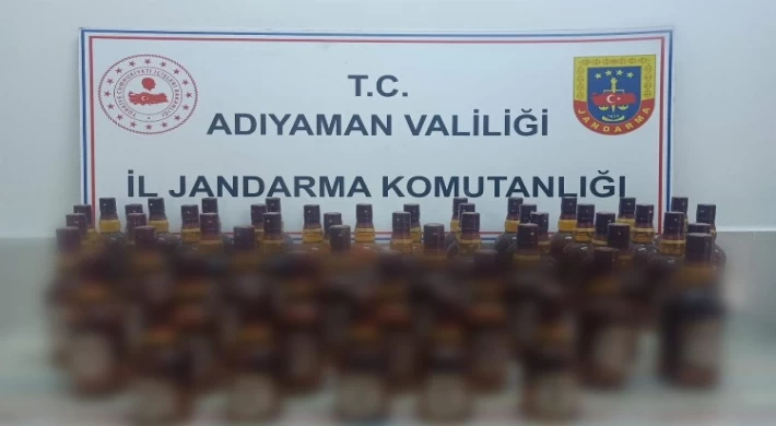 Adıyaman’da jandarma 51 şişe bandrolsüz alkole el koydu