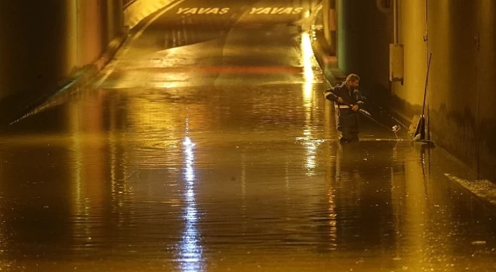 Antalya Büyükşehir’den fırtına seferberliği