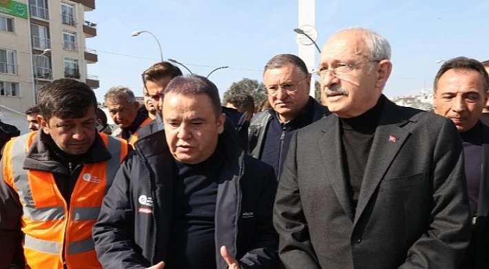 CHP Genel Başkanı Kemal Kılıçdaroğlu ve Antalya Büyükşehir Belediye Başkanı Muhittin Böcek Deprem Bölgesi Hatay’da