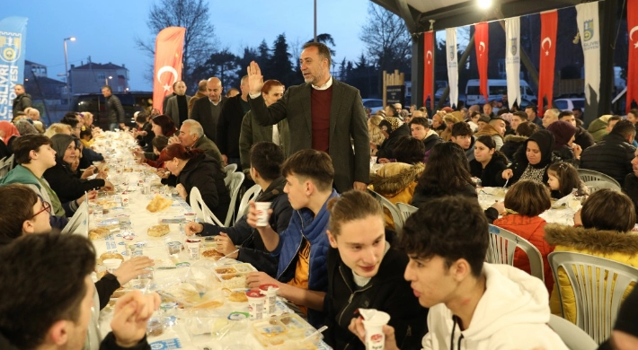 GÖNÜL SOFRALARINDA ORUÇLAR HEP BİRLİKTE AÇILIYOR