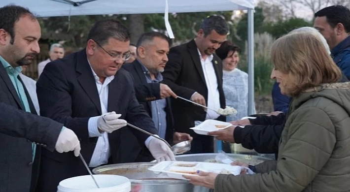 Milas Belediyesi ilk iftar sofrasında 4 bin kişiyi ağırladı