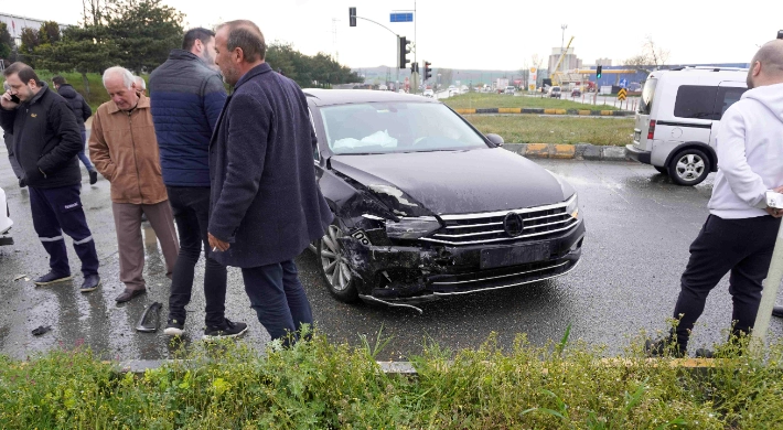 Değirmenköy Trafik ışıklarında kazalar bitmiyor