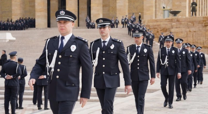 Türk Polis Teşkilatı Ata’nın huzurunda