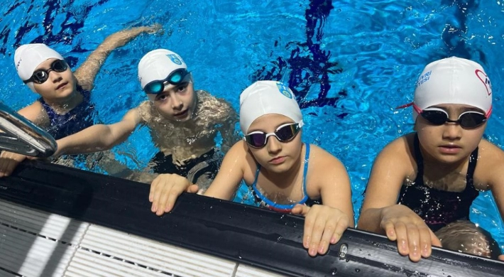 Yüzme Akademisi öğrencileri başarıya doymuyor