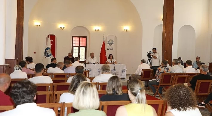 Mudanya Belediyesi’nin temmuz ayı olağan meclis toplantısı Tirilye Kültür Merkezi’nde gerçekleştirildi.
