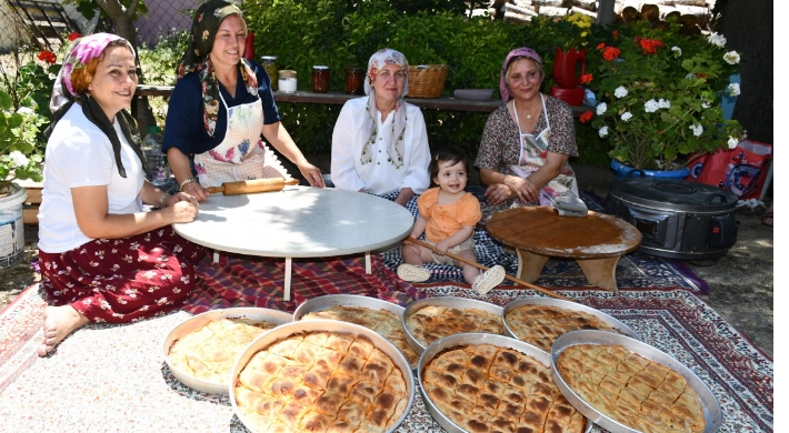 SİLİVRİ'DE BÖREK FESTİVALİ COŞKUSU YAŞANDI