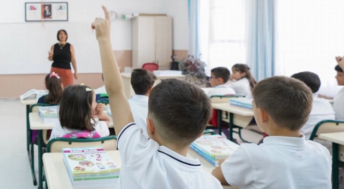 Okullarda sınavlar ertelendi... MEB, sınav takvimini güncelledi