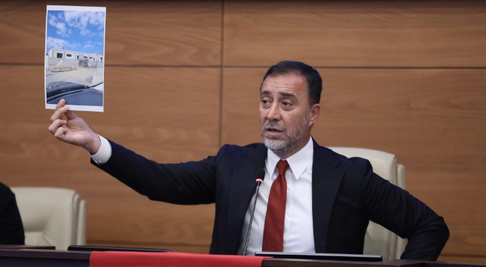 YILMAZ: "YAPARSA VOLKAN YILMAZ YAPAR SLOGANINI BENİMSEMİŞSİNİZ"