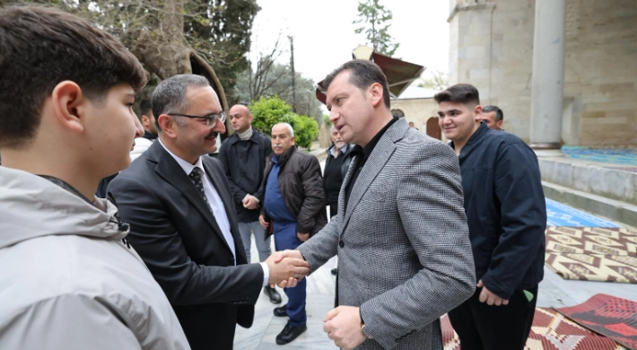 Silivri Belediye Başkanı Balcıoğlu, Bayram Namazını Piri Mehmet Paşa Camii'nde Kıldı