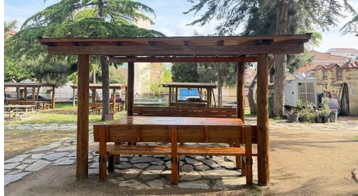 Kalepark Sosyal Tesisleri’nde Kent Mobilyalarına Bakım ve Onarım Gerçekleştirildi