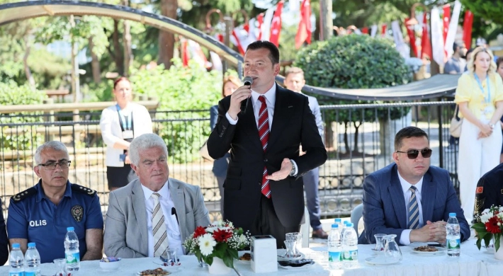 Başkan Balcıoğlu, Kale Park’ta Bayramlaşma törenine katıldı