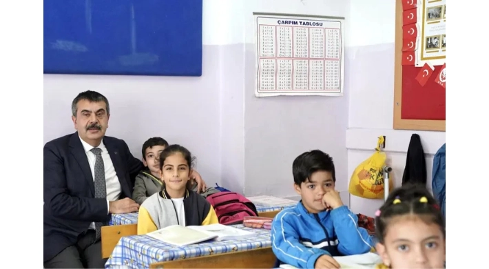 Eğitimde bugün karne günü... Bakan Tekin'den yaz tatili mesajı
