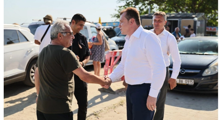 Başkan Balcıoğlu, Semizkumlar Mahallesi’nde Esnaf ve Vatandaşlarla Bir Araya Geldi