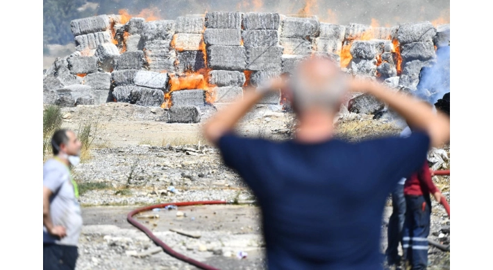 İzmir İtfaiyesi’nin yangınlarla mücadelesi sürüyor