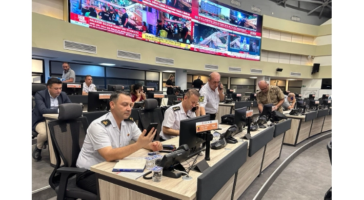 AFAD: 20 artçı deprem kaydedildi, 24 hasar ihbarı geldi