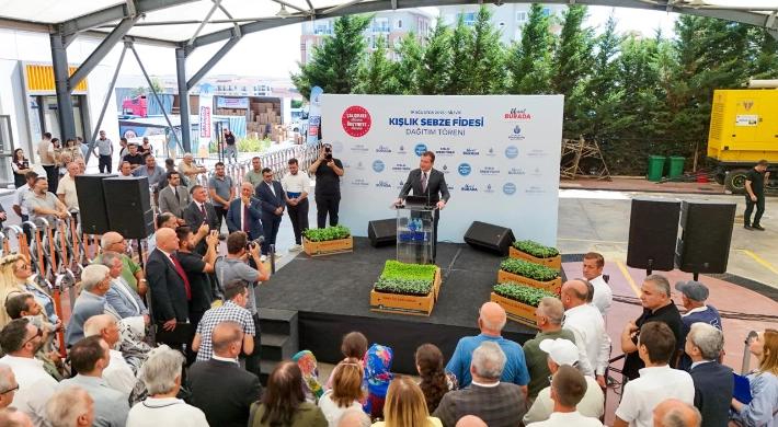 Silivri Belediyesi ve İstanbul Büyükşehir Belediyesi Kışlık Sebze Fidesi Dağıtım Töreni düzenlendi.