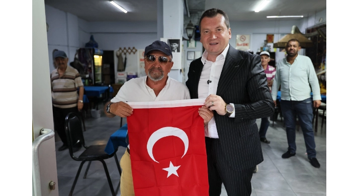 Silivri’de Esnafa 30 Ağustos Öncesi Türk Bayrağı Dağıtıldı