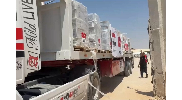 Türkiye’nin bağışları Refah Sınır Kapısı’ndan ulaşıyor