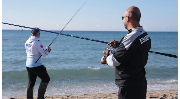 İstanbul Surf Casting Balık Yakalama Yarışması yapıldı