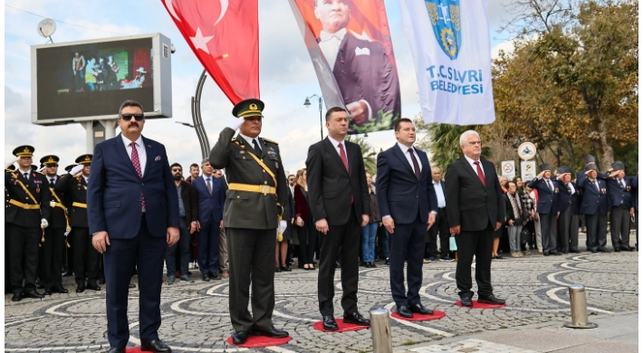 Silivri’de 29 Ekim Cumhuriyet Bayramı Kutlamaları Çelenk Sunma Töreniyle Başladı