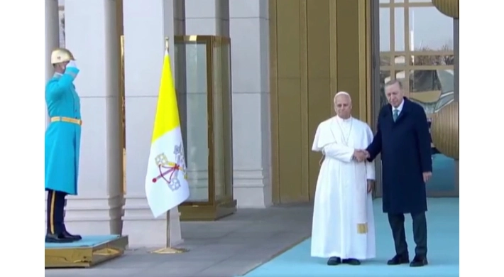 Papa 14. Leo ilk yurt dışı ziyareti kapsamında Türkiye’de