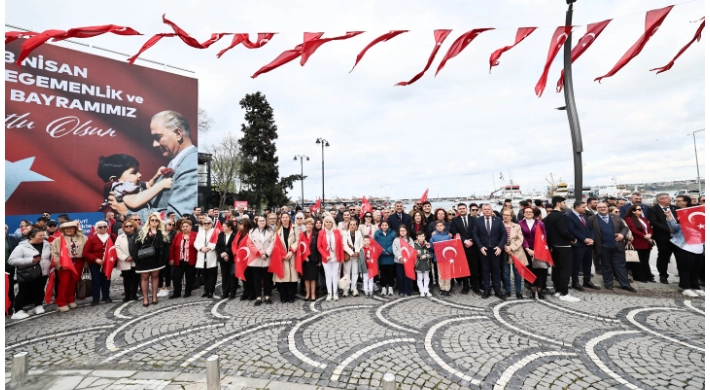 Silivri’de 23 Nisan Coşkusu Atatürk Meydanı’nda Başladı