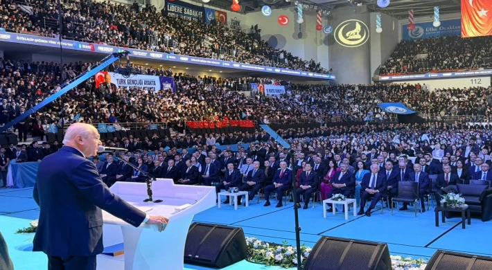 Bahçeli Büyük Kurultay’da konuştu: Türk gençliği Türkiye Yüzyılı’nın teminatıdır
