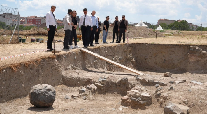 Başkan Sarıkurt’tan Çorlu Kalesi Kazılarına Ziyaret