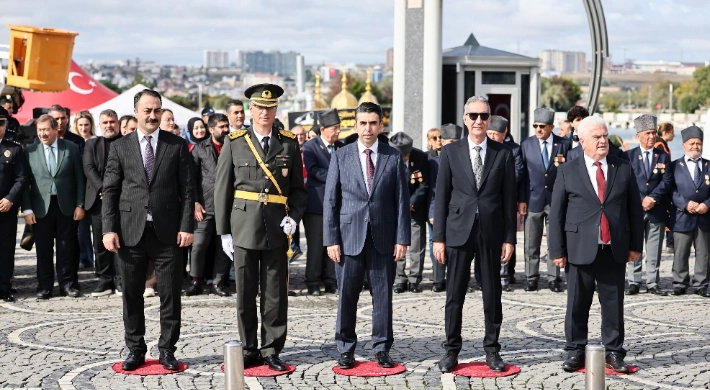 Silivri’de 29 Ekim Cumhuriyet Bayramı İçin Çelenk Sunma Töreni Düzenlendi