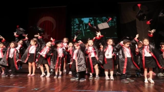 Antalya’da kreş minikleri kep attı