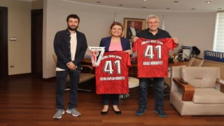 Başkan Hürrriyet’e Okan Spor’dan ziyaret