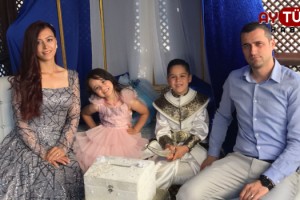 Erdem ve Mehtap Kocabaş, çocukları Taha için sünnet mevlidi programı düzenledi