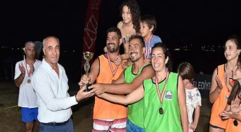 Yenifoça’da Plaj Voleybolu Heyecanı