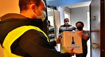 İzmir Büyükşehir Belediyesi’nden çölyak ve fenilketönüri hastalarına 4 bin 500 gıda paketi