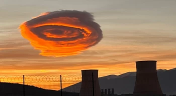 Bursa semalarında UFO bulutları şaşırttı!
