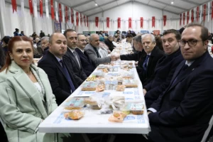 Ramazan çadırında şehit ve gaziler onuruna iftar düzenlendi