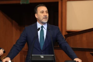 BAŞKAN YILMAZ "HİZMETİNİZ YOK ALGINIZ ÇOK"