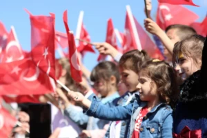 Silivri ve Hatay'da çocuklar 23 Nisan sevinci yaşadı