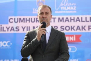 BAŞKAN YILMAZ: "SİLİVRİ'NİN ÜZERİNDE BİRİKEN TOZU VE KİRİ SÜPÜRÜYORUZ"