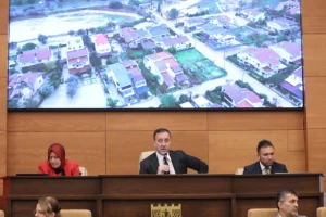 BAŞKAN YILMAZ'DAN İBB'YE: "BÖYLE BİR ANLAYIŞLA BU KADİM ŞEHİR YÖNETİLEMEZ"