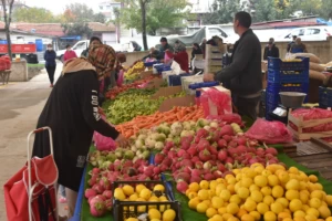 Değirmenköy Pazarı meyve ve sebze fiyatları (03.01.2024)