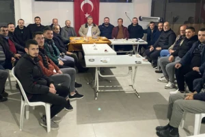 CHP’Lİ GENÇLER DEĞİRMENKÖY’DE SEÇİM ATEŞİNİ YAKTI