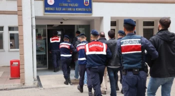 Edirne’de 9 FETÖ üyesi sınırda yakalandı