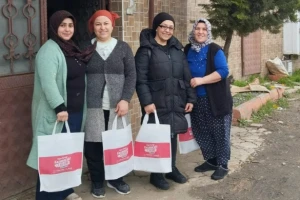 MHP'li kadınlar mahalle ziyaretlerini sürdürüyor
