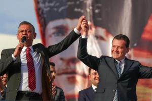 CHP'nin Adayı Balcıoğlu'na Özel Destek: Silivri'de Seçim Heyecanı Yükseliyor