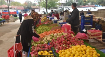 Değirmenköy Pazarı meyve ve sebze fiyatları (03.04.2024)