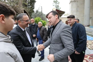 Silivri Belediye Başkanı Balcıoğlu, Bayram Namazını Piri Mehmet Paşa Camii'nde Kıldı